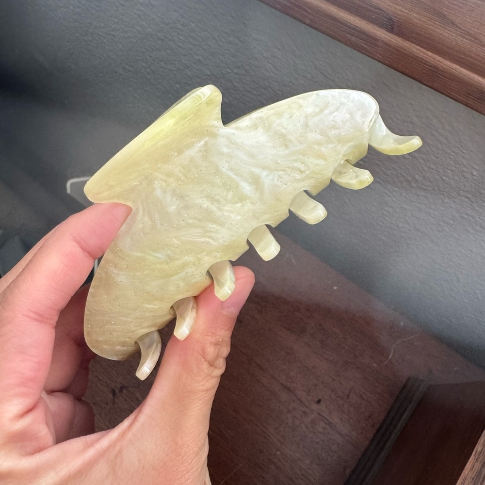 Emi Jay Hair Claw Clip